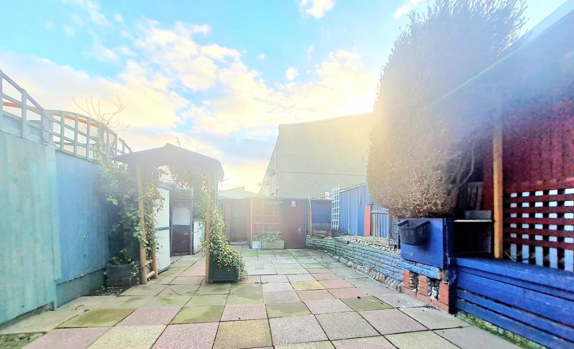 Cosy Luxurious 3 Bedroom House, Free Parking, Free Wifi, Private Garden, Free Netflix Havering Exterior photo